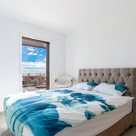 Linfini Bleu: Panorama Dexception